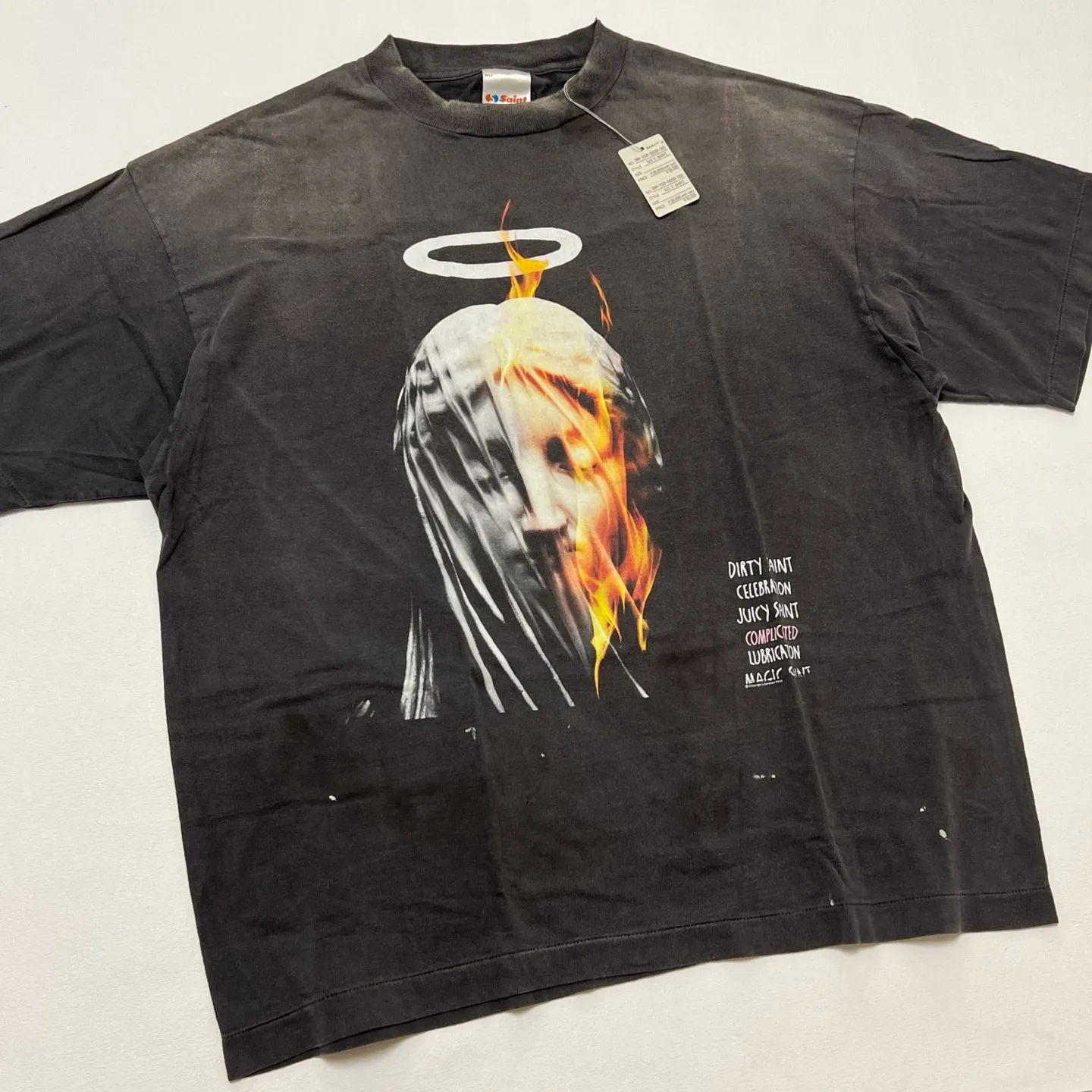 SAINT Mxxxxxx SS TEE/DEVIL DADDY/BLK Virgin Mary retro distressed printed tee, washed black S-XL, this season's hottest item, in order to give you an authentic experience, repeated debugging and polishing in printing and washing, finally meet you, the same old style, the same as the original version, cylindrical side seam OE yarn fabric/completely matched accessories, garment dyeing, heavy washing and water fading, bust bandage fading.